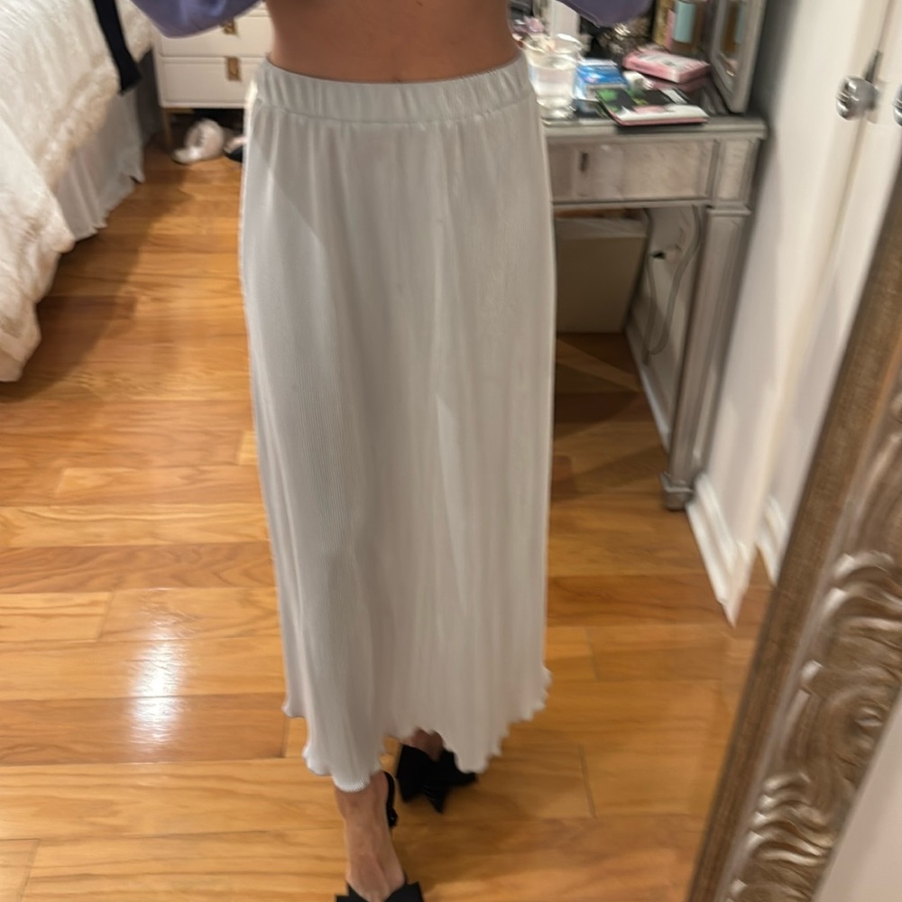 Silver stretch pleated skirt